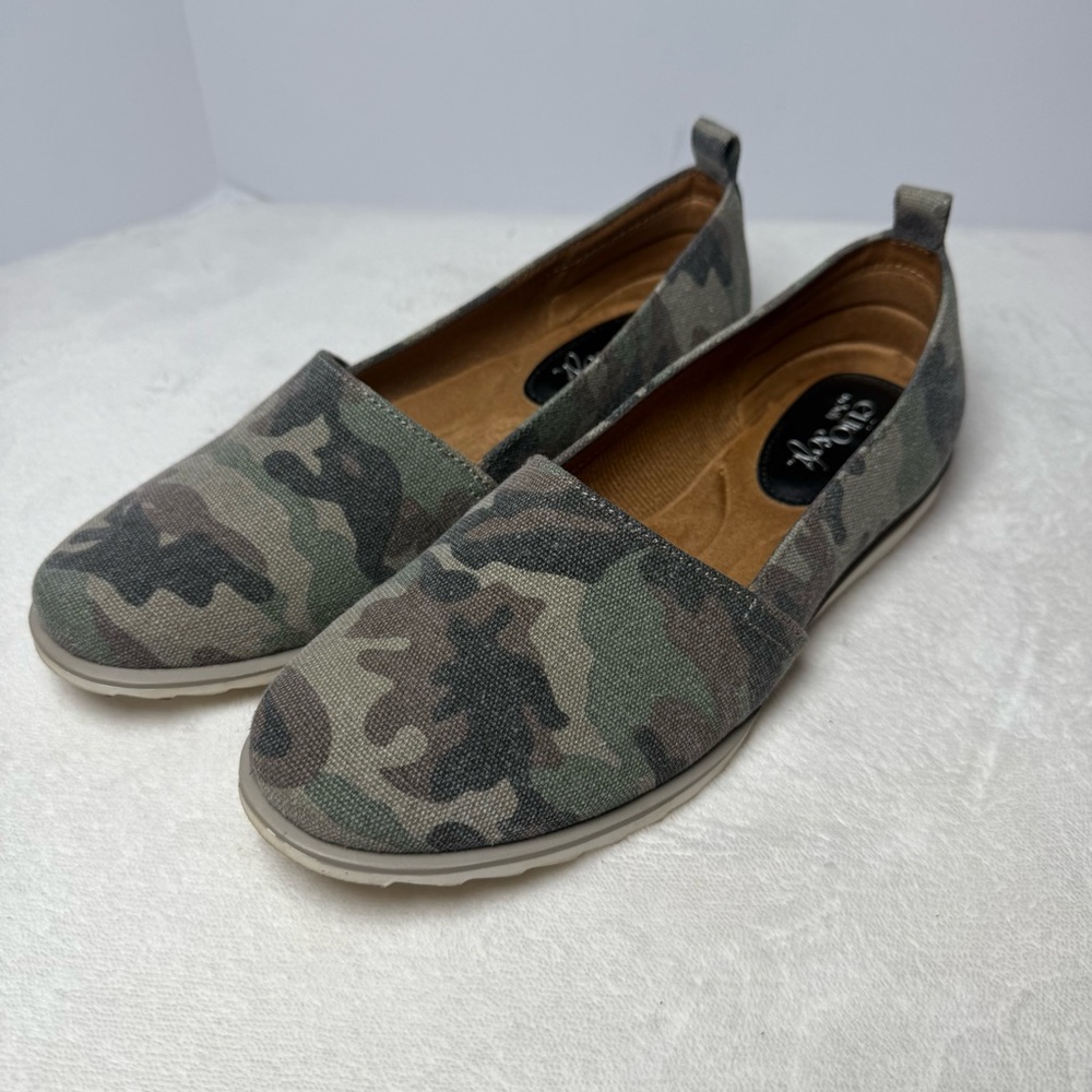 Eurosoft by Sofft, Robyn Camo Slip-On Shoes Women's Size 7 M